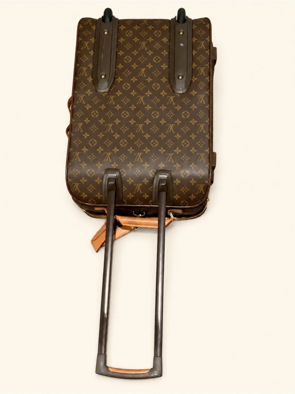 Louis Vuitton classic louis
